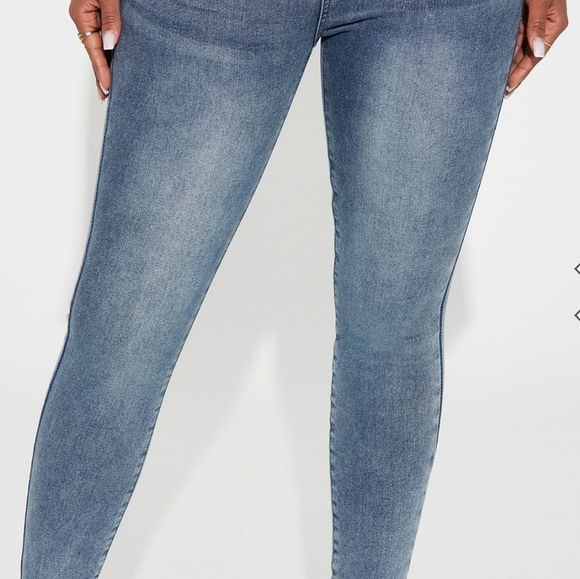 NEW!! Lots of Stretch Booty Lifting Skinny Jeans - Dark Wash/Size 9-NWT - Picture 8 of 11